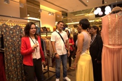 Mandira-Bedi-Danish-Seth-at-Ritu-Kumars-Nitesh-HUB