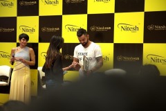 Mandira-Bedi-celebrity-and-actor-with-Virat-Kohli-India-Cricket-Captain-at-Nitesh-HUB