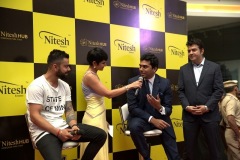 Virat-Kohli-India-Cricket-Captain-Mandira-Bedi-Celebrity-host-with-Nitesh-Shetty-Found